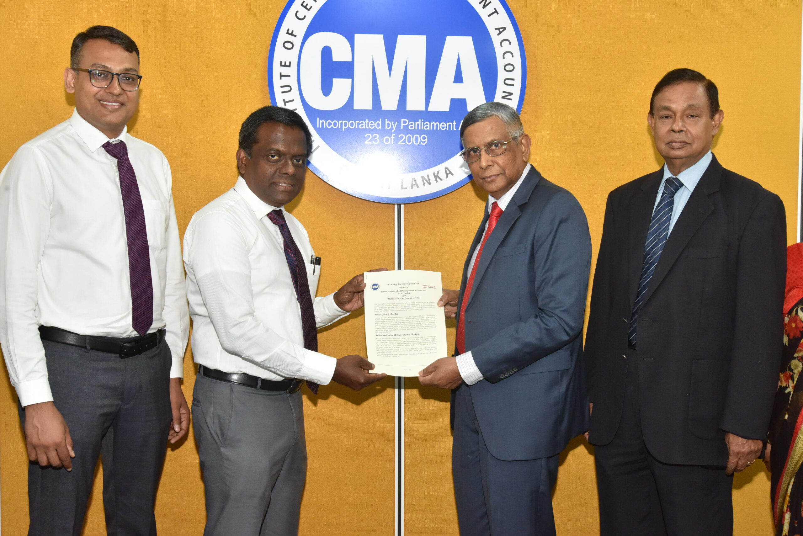 Mahindra Ideal Finance Partner Up with CMA Sri Lanka