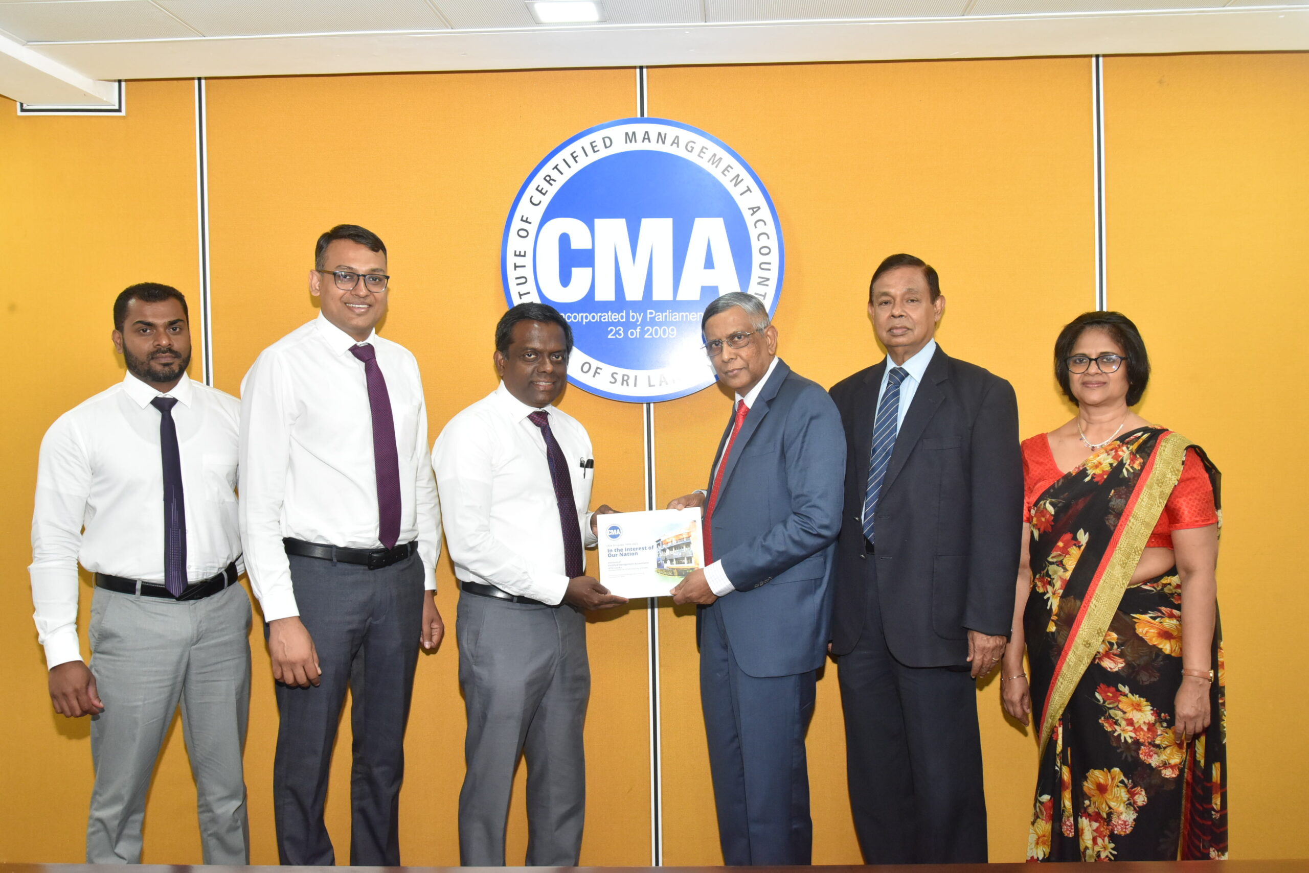 Mahindra Ideal Finance Partner Up with CMA Sri Lanka